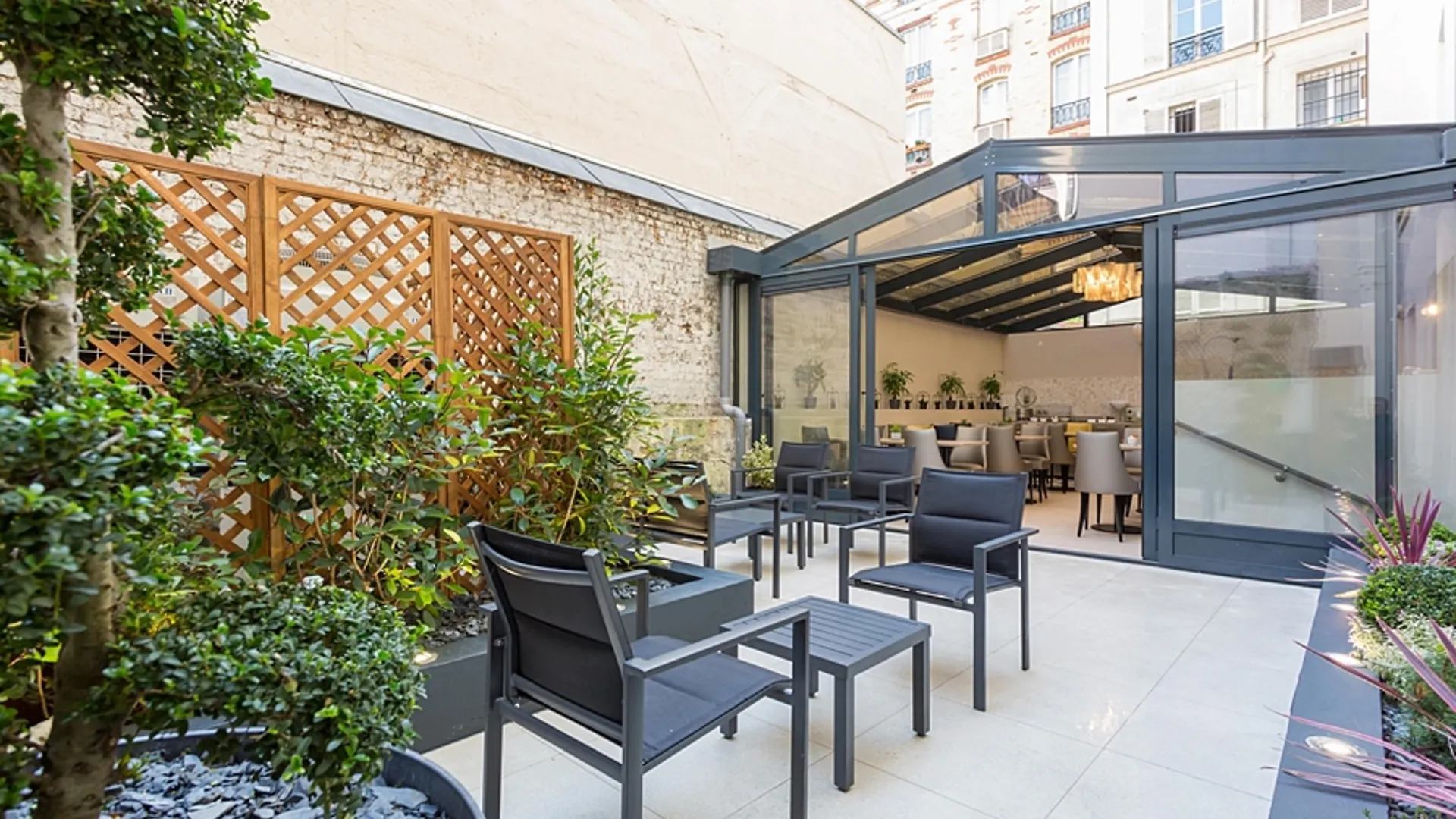 Logis Jardin De Villiers Hotel 3*