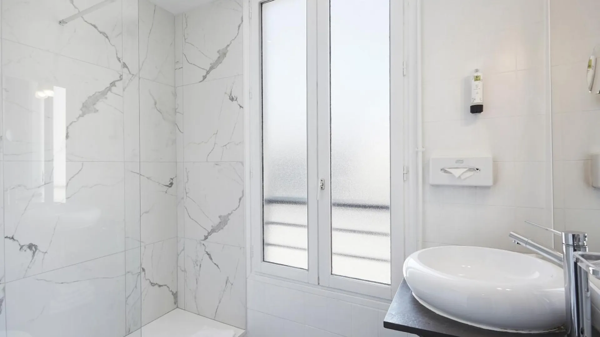 Hotel Logis Jardin De Villiers Paris