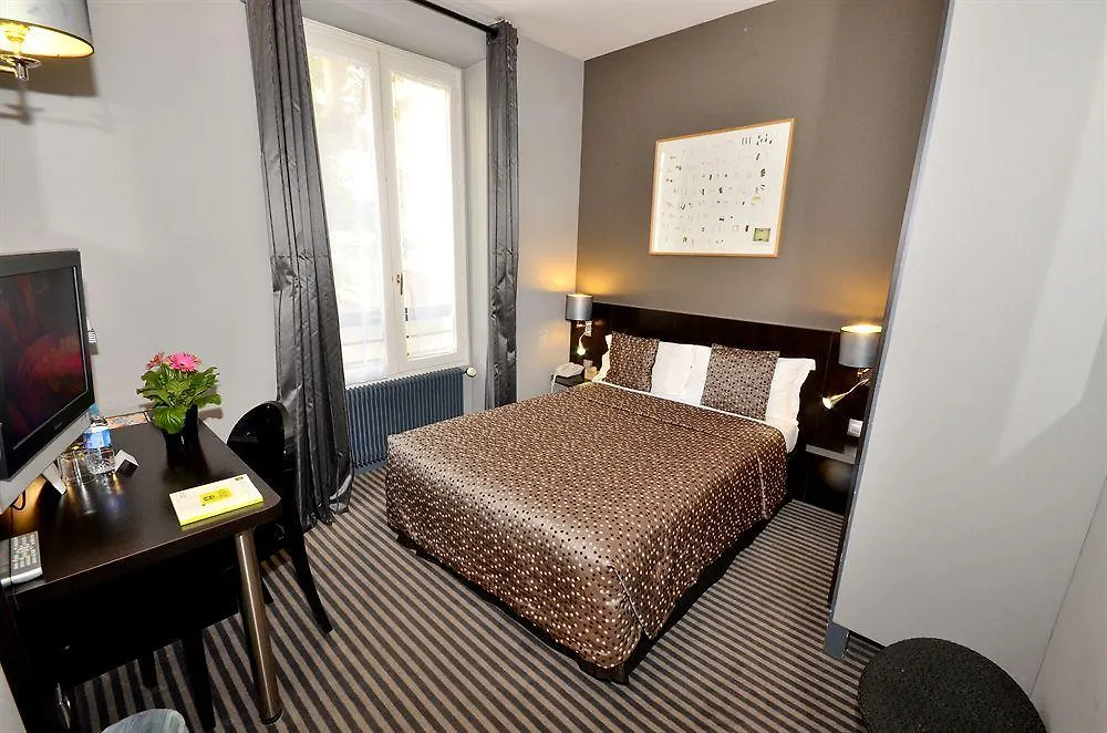 Hotel Logis Jardin De Villiers 3*