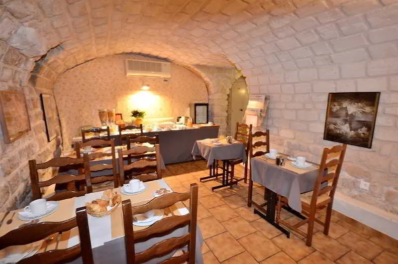 Logis Jardin De Villiers Hotell 3*